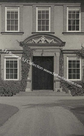 BEAULIEU  ENTRANCE DOOR DETAIL